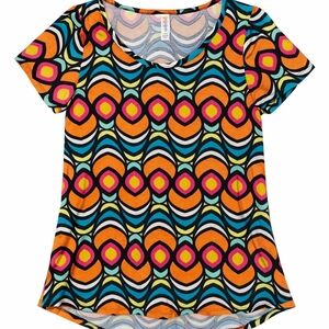 NWT LuLaRoe Classic Tee Retro Geometric Print Size Small